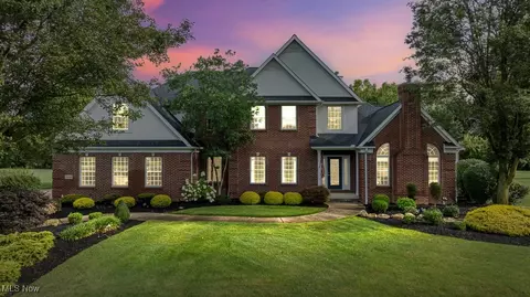 24848 River Glen Dr, Columbia Station, OH 44028