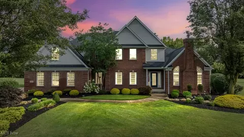 24848 River Glen Dr, Columbia Station, OH 44028