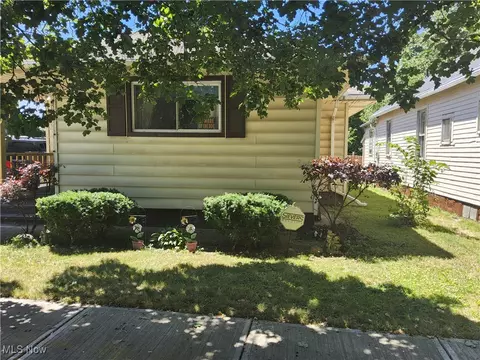 4092 E 72nd St, Cleveland, OH 44105