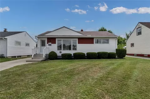 6083 Mercer Dr, Brook Park, OH 44142