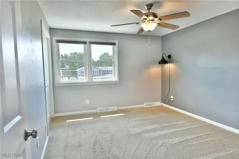 Bedroom - 642 Oakridge Dr, Youngstown, OH 44512 photo 1 of 11