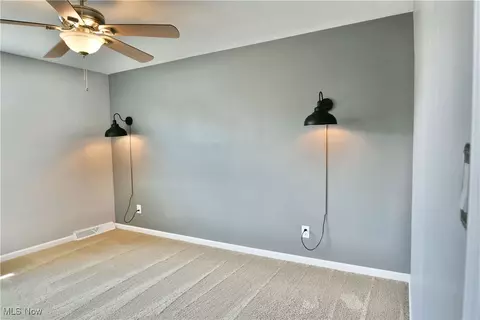 Bedroom - 642 Oakridge Dr, Youngstown, OH 44512 photo 2 of 11