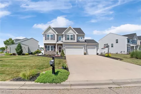 4383 Chevron Cir SW, Massillon, OH 44646