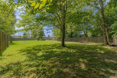 276 Horseshoe Dr, Lagrange, OH 44050 photo 29