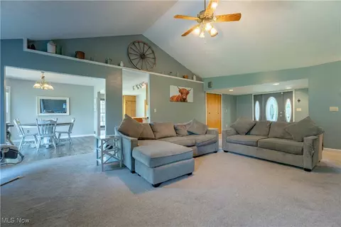 276 Horseshoe Dr, Lagrange, OH 44050 photo 6
