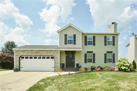 466 Plum Creek Dr, Wadsworth, OH 44281