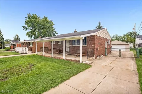 6335 Delores Blvd, Brook Park, OH 44142