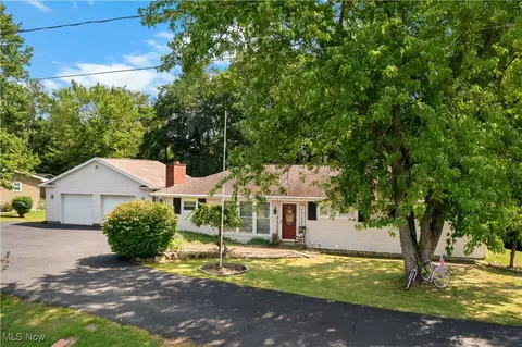 1300 Lower Bloomfield Rd, New Concord, OH 43762