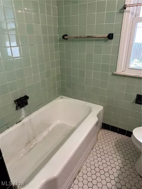 Bath - 330 E 264th St, Euclid, OH 44132 photo 1 of 3
