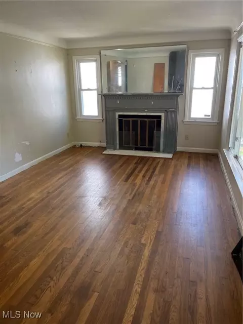 Living - 330 E 264th St, Euclid, OH 44132 photo 1 of 3