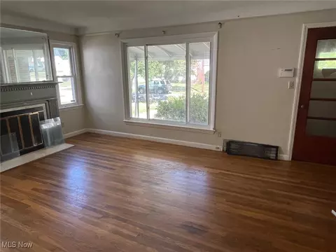 Living - 330 E 264th St, Euclid, OH 44132 photo 2 of 3