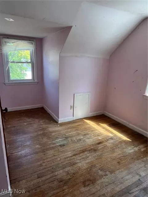 Bedroom - 330 E 264th St, Euclid, OH 44132 photo 5 of 5