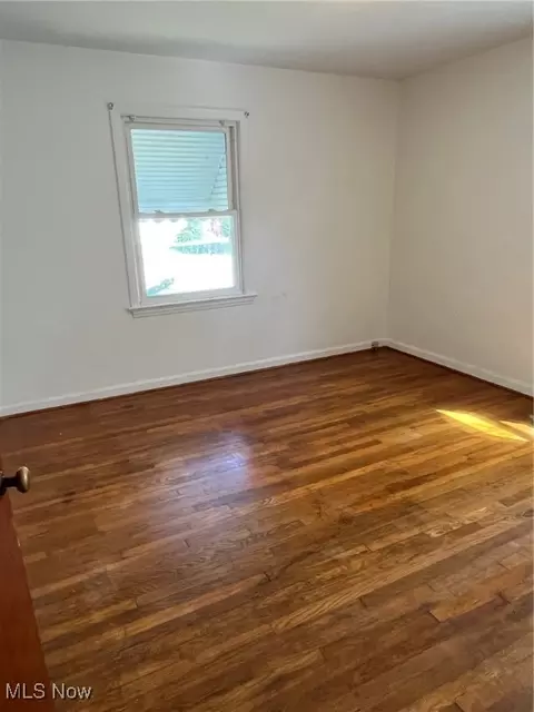 Bedroom - 330 E 264th St, Euclid, OH 44132 photo 1 of 5