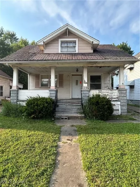 5709 Huss Ave, Cleveland, OH 44105