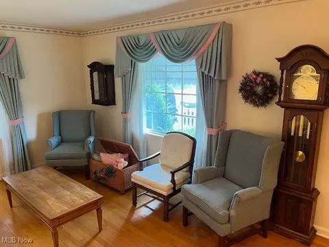 Living - 2520 Clarendon Ave NW, Canton, OH 44708 photo 2 of 3