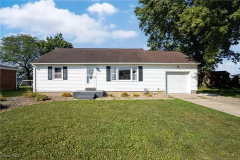 13506 Kauffman Ave, Sterling, OH 44276