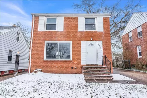19413 Nitra Ave, Maple Heights, OH 44137