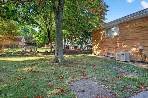 371 E 266th St, Euclid, OH 44132 photo 28