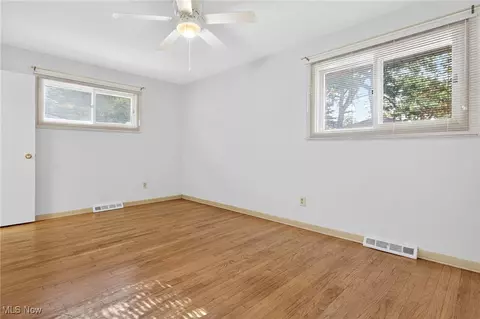 371 E 266th St, Euclid, OH 44132 photo 17