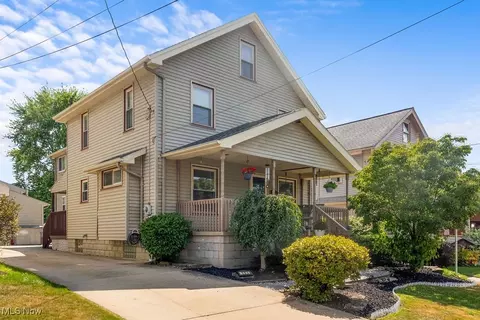 121 Townsend Ave, Girard, OH 44420