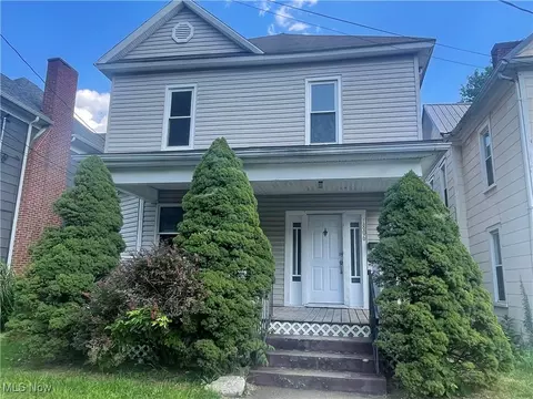 1806 Covert St, Parkersburg, WV 26101