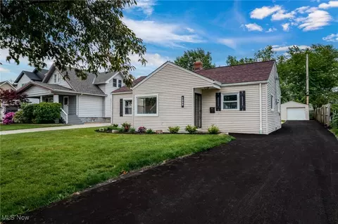 1539 Longwood Dr, Mayfield Heights, OH 44124