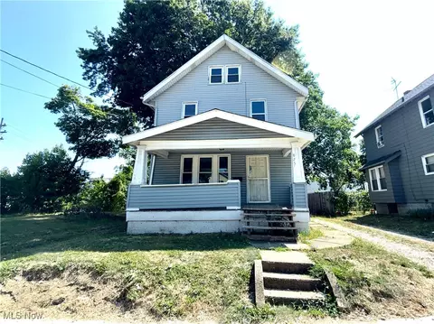 825 Brown St, Akron, OH 44311
