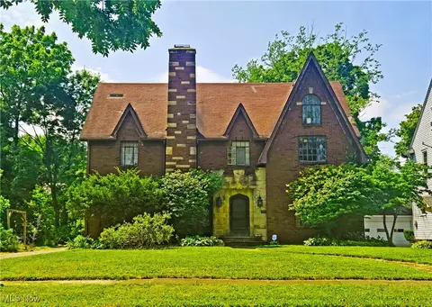652 Orlando Ave, Akron, OH 44320