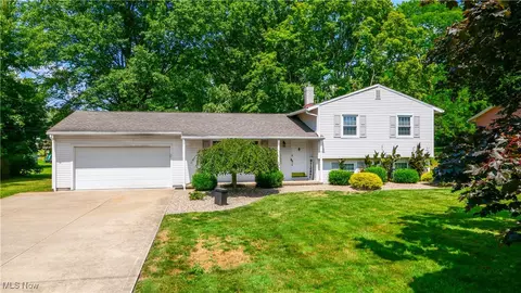 91 Pontius Rd, Mogadore, OH 44260