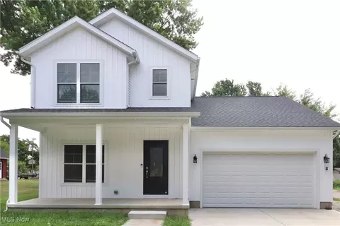 147 N Main St, Creston, OH 44217