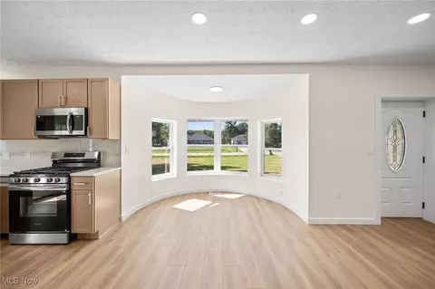 1599 Hillside Rd, Seven Hills, OH 44131 photo 9