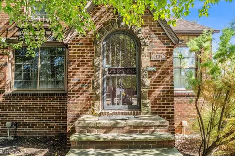 3739 Warren Rd, Cleveland, OH 44111