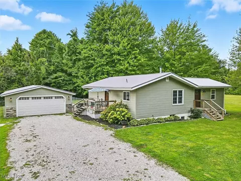 3576 Plymouth Ridge Rd, Kingsville, OH 44048