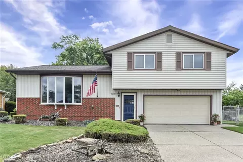 7211 Trevor Ln, Parma, OH 44129