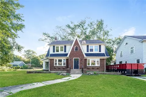 571 Crestview Ave, Akron, OH 44320
