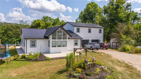47002 Columbia Hill Rd, Saint Clairsville, OH 43950