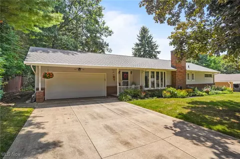 321 Ormsby Rd, Fairlawn, OH 44333