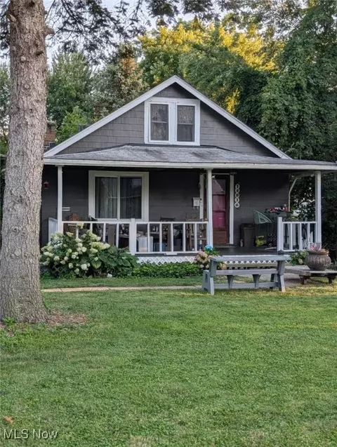 14916 Summit Ave, Maple Heights, OH 44137