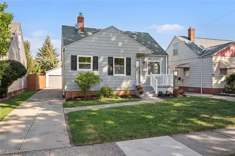 8906 Behrwald Ave, Brooklyn, OH 44144