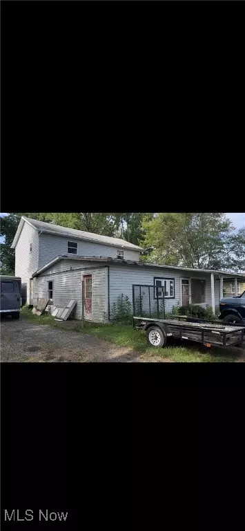 35032 East Rd, Grafton, OH 44044