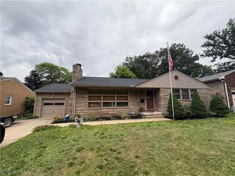 1835 Mccollum Rd, Youngstown, OH 44509