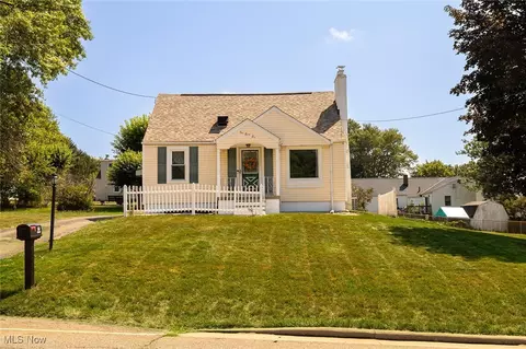 166 California Ave, Louisville, OH 44641