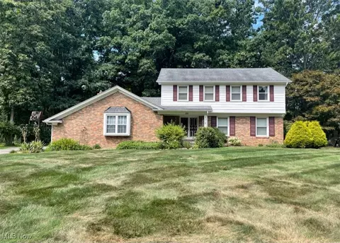 812 Squirrel Hill Dr, Boardman, OH 44512