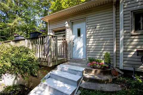 9077 Traphagen St NW, Massillon, OH 44646