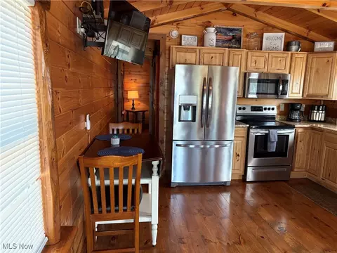 Kitchen - 5919 Lake Rd W #7, Ashtabula, OH 44004 photo 2 of 4