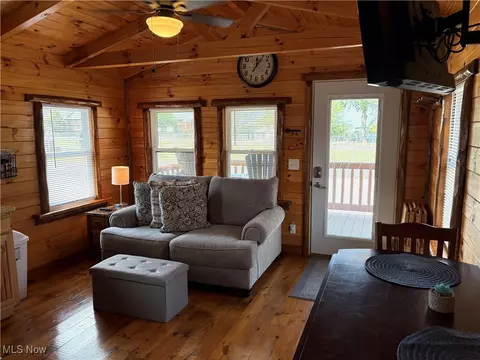 Living - 5919 Lake Rd W #7, Ashtabula, OH 44004 photo 1 of 2