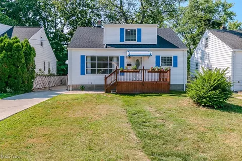 25450 Farringdon Ave, Euclid, OH 44132