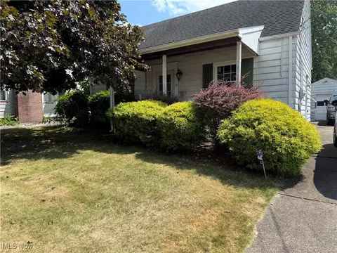 31 Rockdale Ave, Youngstown, OH 44512
