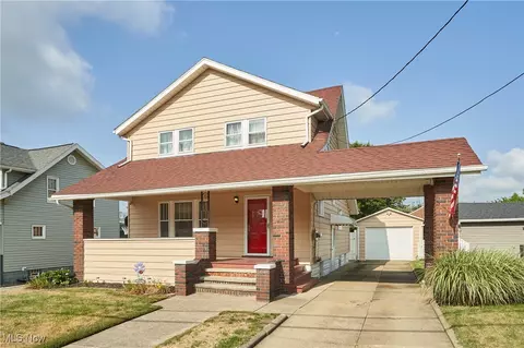 590 Orchard Ave, Barberton, OH 44203