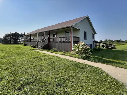 6182 Leroy Rd, Wakeman, OH 44889